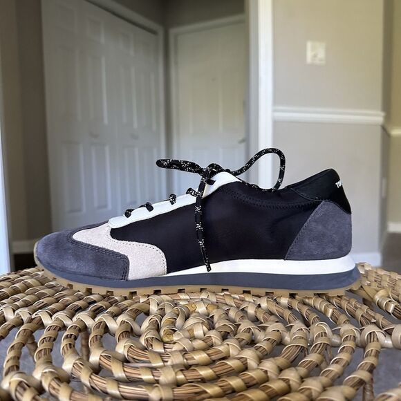 Tory Burch Women's Sawtooth Designer Sneakers Shoes Size 9M Black/Gray Lace-Up - Picture 7 of 11